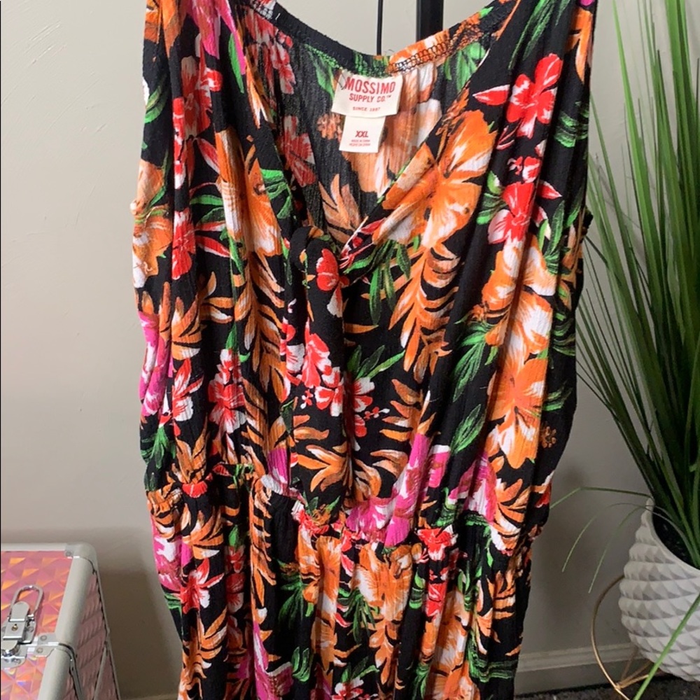 Floral romper 💐💐✈️ - Picture 2 of 4